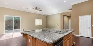 Gorgeous Single Story in a Golf Course Gallery 13