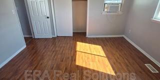 285 S Gift St Gallery 26