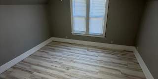 1348 1/2 W Spencer St Gallery 1