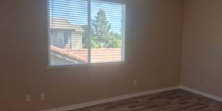 Beautiful 4 Bedroom 2.5 Bath with loft Gallery 17