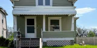 Two bedroom one bathroom home for rent Gallery 1