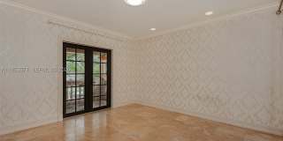 674 Ocean Blvd Gallery 34