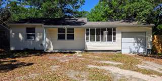 Updated 2BR/1BA Home with a fenced back yard Gallery 1