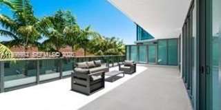 9901 W Bay Harbor Drive Gallery 5