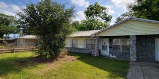 Spectacular 4B/2B Home In Walking Distance of McNeese State University Gallery 1