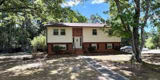 1200 Boxwood Ln Gallery 1