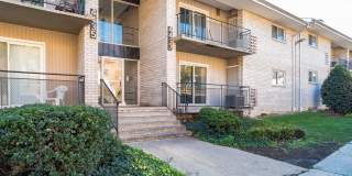 Raleigh Court Apartments Gallery 14