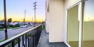 801 1/2 East 84th Place Gallery 12