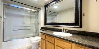 2 bed, 2 bath located in Corona, CA! Gallery 12