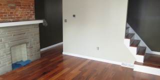 2 Bedroom, 1 Bath Townhome in trendy Bloomfield.  Convenient! Gallery 9