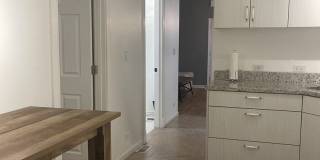 2329 W Huron Street Gallery 16