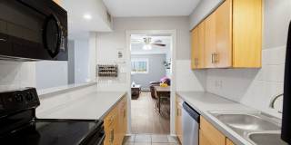2 Bed 1 Bath Condo by UT and CapMetro Stop Gallery 11