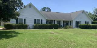4 bed/3 bath in Gulf Breeze! Gallery 1