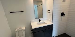 725 W Pratt Gallery 81