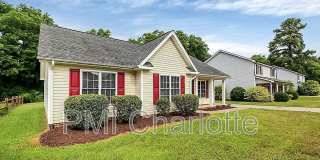 Room in 3 Bedroom Home at Ridge Ave Gallery 28