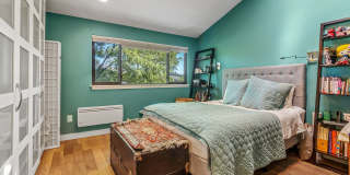 2+ Bed 2.5 Bath East Madison Townhouse Gallery 13