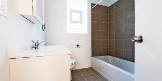 7938 S Hermitage Gallery 3
