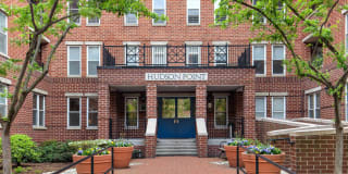 Hudson Point Gallery 3