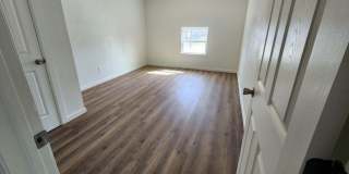 Beautifully Remodeled 3 Bed / 2 Bath Home with Large Backyard Gallery 14