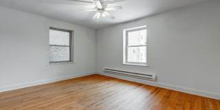 4938 S King Drive Gallery 11