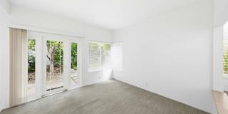 Beautiful Irvine Home with Vaulted Ceilings & Cozy Fireplace – 4 Del Adante Gallery 10