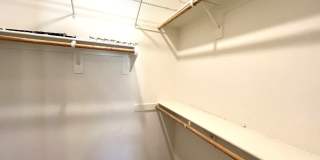 2 bed, 2.5 bath located in Corona, CA! Gallery 28