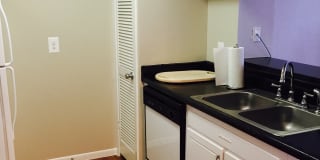 Brittany Place Apartments Gallery 11