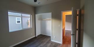 432 Grand Avenue Gallery 13