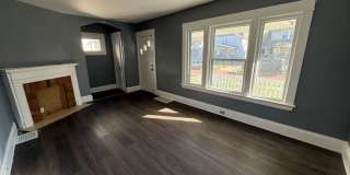3 BED 1 BATH IN THE BEAUTIFUL OLD BROOKLYN NEIGHBORHOOD! Gallery 1