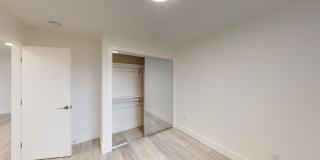 2252 Parker Street Gallery 14