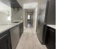2811 N Oakland Forest Dr Gallery 3