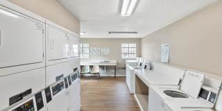 Riverbanks Retreat Gallery 3