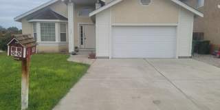 Beautiful home in Fallon for rent, 3 bedrooms, 2 baths Gallery 1
