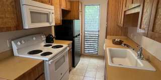 1 Bed/2 Bath Condo in downtown Kona (furnished) 1 Bed/2 Bath Condo in downtown Kona (furnished) Gallery 4