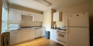 4bd/2Ba with Separate Offices (or Storage Rooms) Attached to Bedrooms; Heat/Hot Water Included! Gallery 1