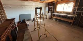 3BR 2Ba Remodeled with Yard and Garage Gallery 21
