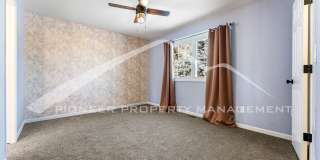 Beautiful Home with Fenced Back Yard and Cozy Fireplace Gallery 14