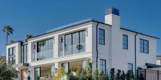 2820 Bayview Gallery 2