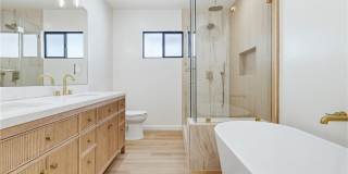 12509 Emelita Gallery 30
