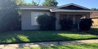 3 Bedroom 2 Bath - Large Fenced Yard Gallery 1