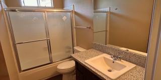 Cute home for rent in Tulare Gallery 13