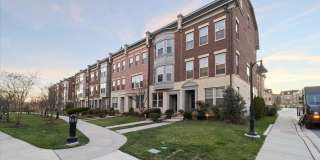 852 REGENTS Square unit: 343 Gallery 24