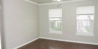 Beautiful Updated Two Story Townhouse In GREAT LOCATION Gallery 17