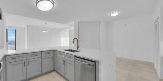 529 S FLAGLER DRIVE 14H - 1 Gallery 3