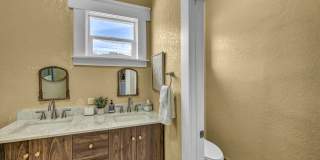 FULLY FURNISHED & BEAUTIFULLY REMODELED CLASSIC HOME NEAR UNR WITH UNBEATABLE I-80 ACCESS Gallery 26