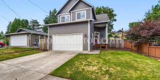 Spacious & Inviting Home in the Heart of Milwaukie! Spacious & Inviting Home in the Heart of Milwaukie! Gallery 1