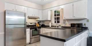 2be / 1.5ba Duplex Unit B - Great Convenient Location Gallery 39