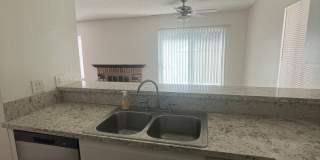 Beautiful Two story townhouse. 3 bedrooms 2.5 baths Gallery 5