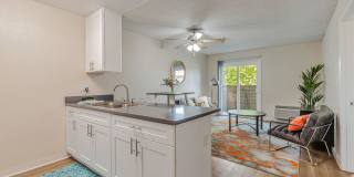 Martinez Hillside - 55+ Active Adults Apartment Homes Gallery 12