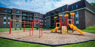 Oakton Park Apartments Gallery 11